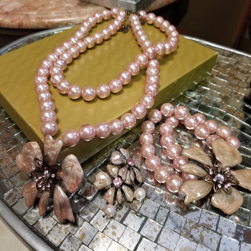 Necklace set
